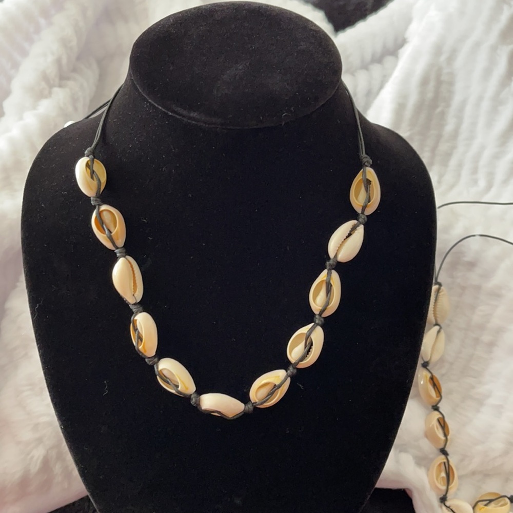 His & Her Cowrie Shell Necklace Set - Picture 7 of 11